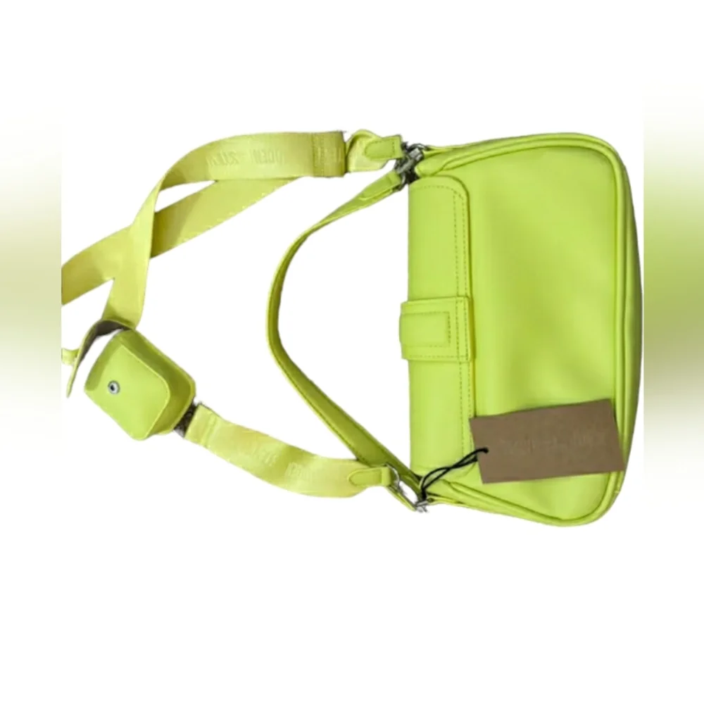 Steve Madden lemon shoulder purse - Picture 3 of 3